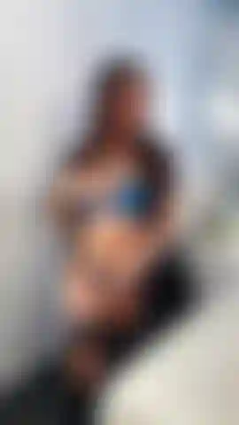 Masturbação de buceta molhada.