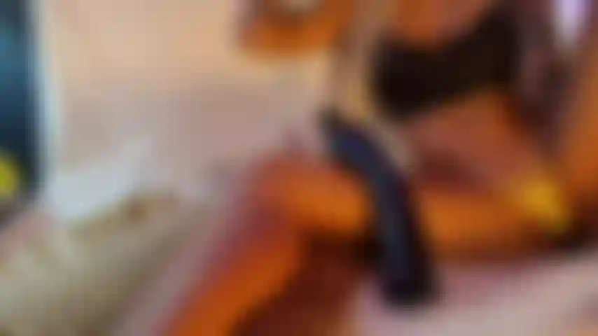 Garota de luxo é preenchida com 4k cum cremoso.