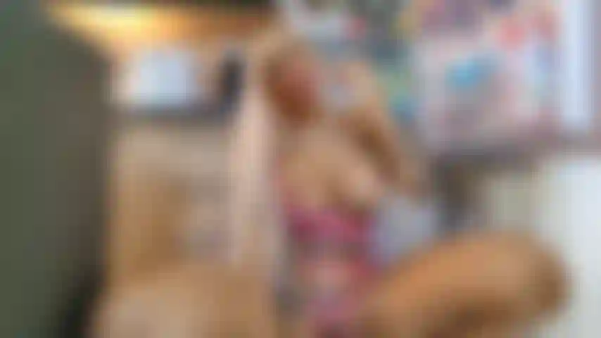 Foda buceta cremosa com vibrador grande.