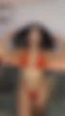 hi! im Bella :) this is my sexy body...