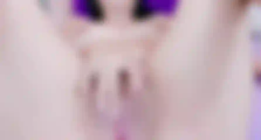 playing with my pink pussy