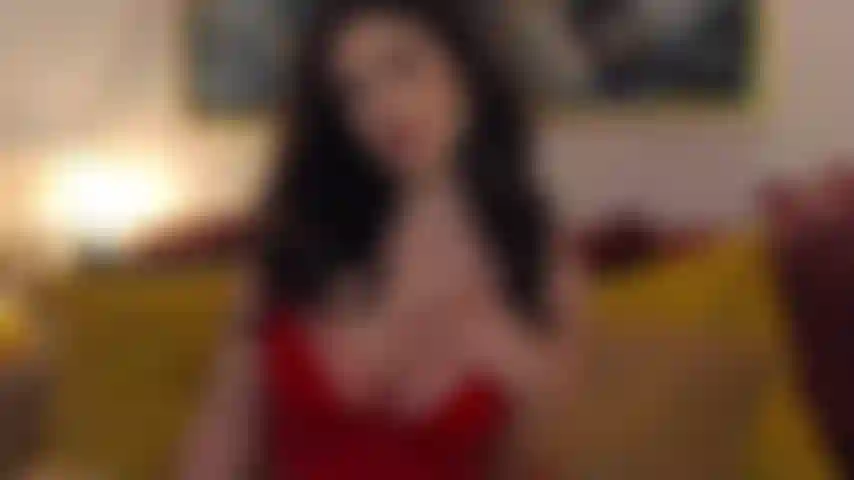 Provocando você com meus peitos grandes e mamilos deliciosos xox.