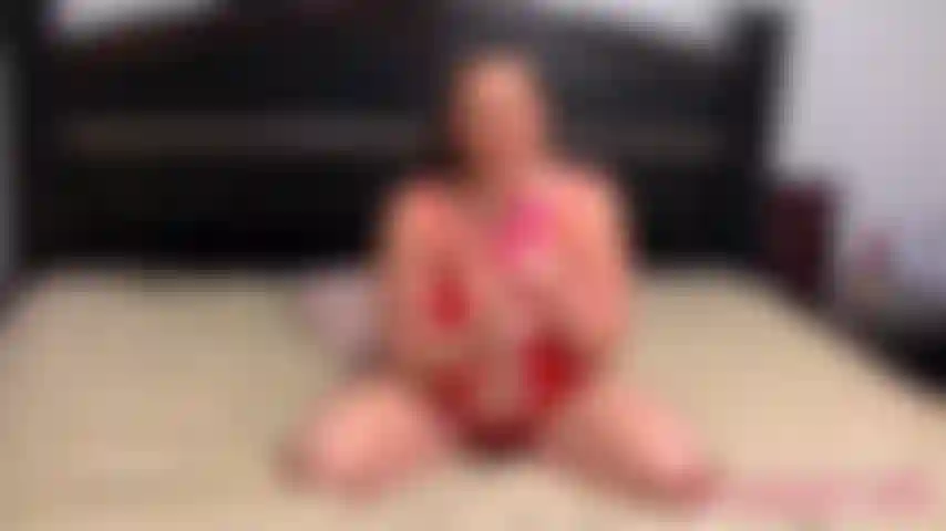 Você não gostaria que sua namorada fosse gostosa como eu? Adivinhe, eu posso ser sua namorada gostosa se você comprar este vídeo! Porra, me veja curtir o novo brinquedo que você me comprou antes de viajar a negócios!