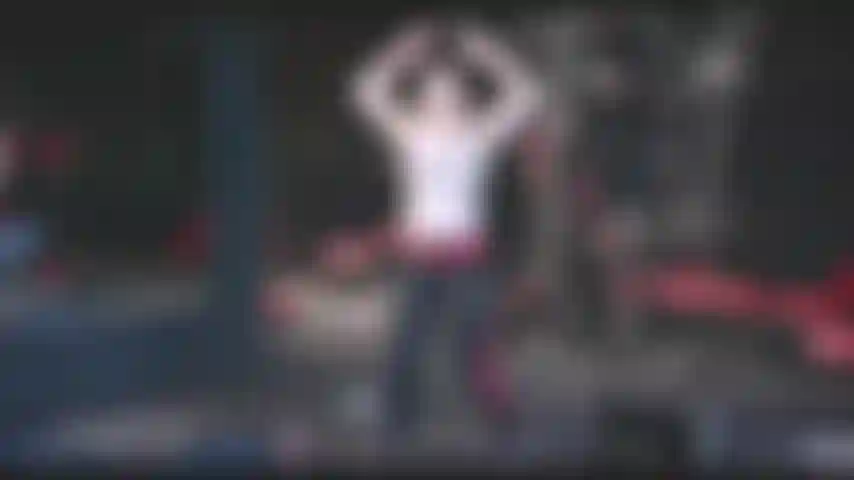 Polichinelos nus no gym4k.