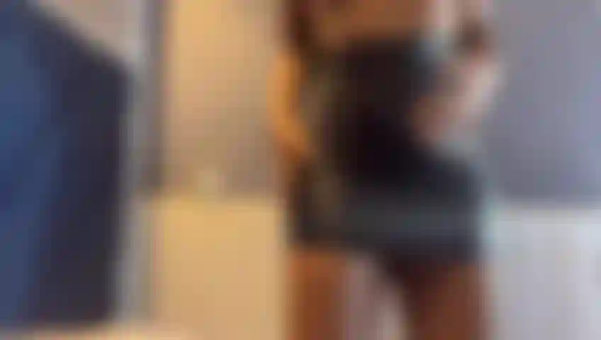 Minha saia de couro sexy.