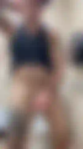 Banheiro público, quase fui pego me masturbando.