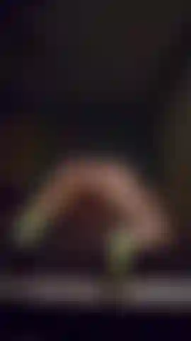 Parte 3 de spanking dirigido por fãs, com um brinquedo adicionado 😜.
