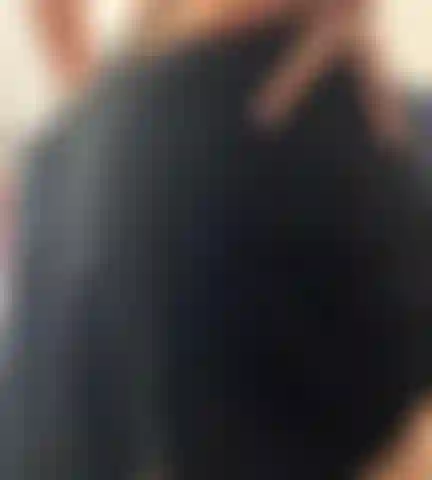 A calcinha está saindo...