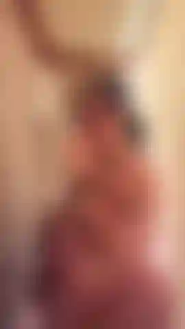 Nua no chuveiro brincando com minha vibração.