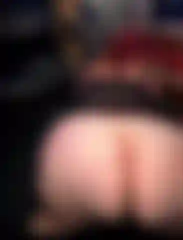 Clapping my huge naked ass in doggy position with audio