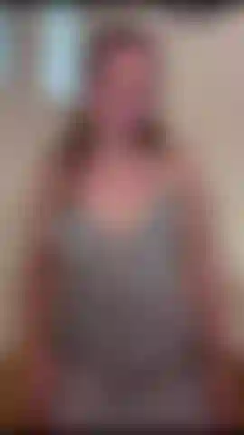 Lubrificando os peitos.