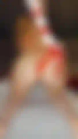 Espancamento lento com um bastão de doces!