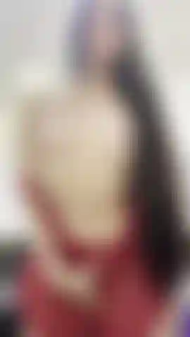 red looks beautiful on me