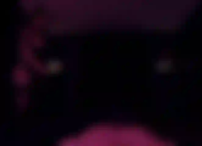 Demônio impertinente entra furtivamente em seu quarto para roubar seu esperma.