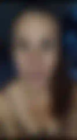 Deixa eu chupar sua rola como uma boa garota.