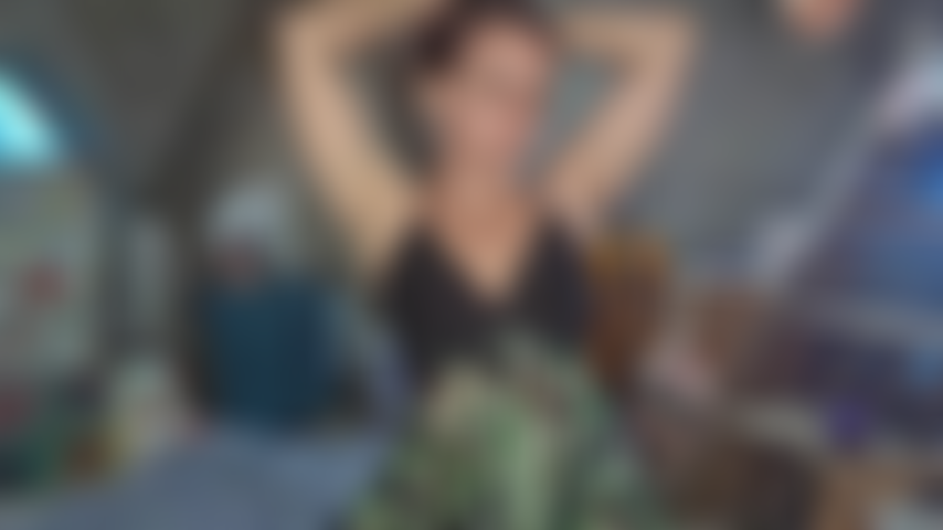 Para ficar de topless para você... Para gozar para mim.