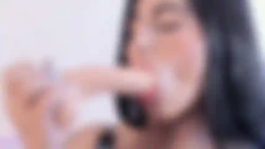 Você gostaria de um boquete assim, ou algo mais sexy? É só me dizer como você gosta—é assim tão gostosa que sou, perdendo apenas para o boquete.