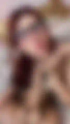 Posso ser a sua tentação favorita ou o seu pecado mais doce💋.