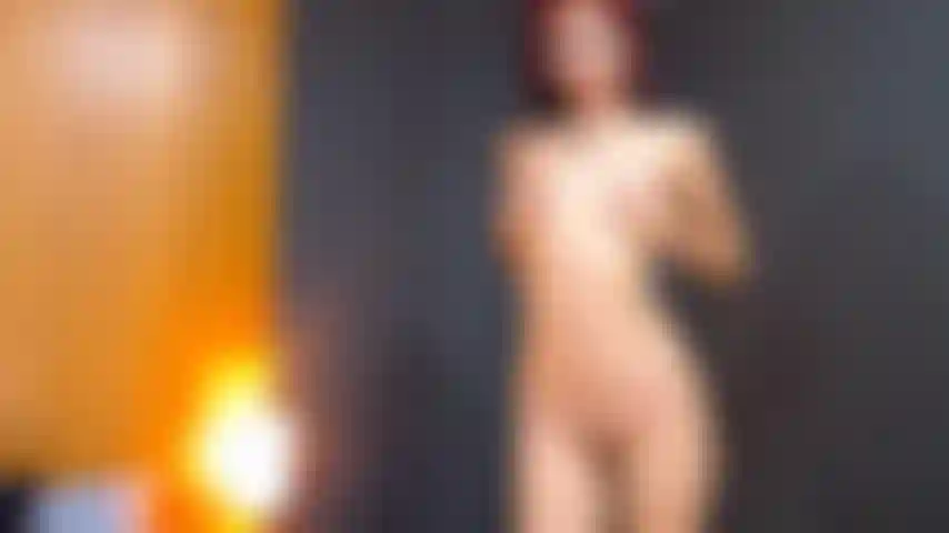 Coloque óleo no meu corpo sexy + espalhe minha bunda.