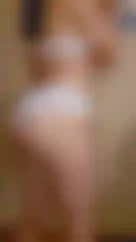 Deixa eu sacudir minha bunda em você ;p.