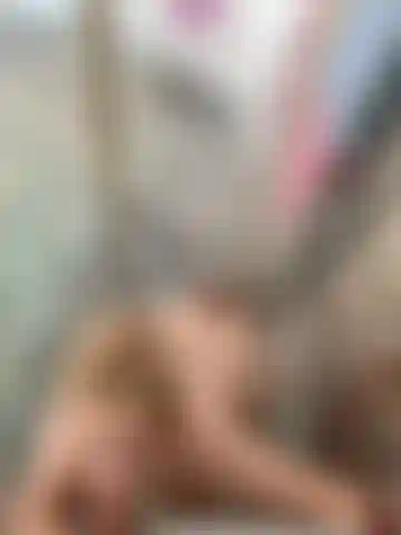 Bj com tesão no chuveiro (muuuito molhado).