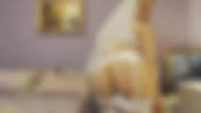 Noiva safada se masturbando.