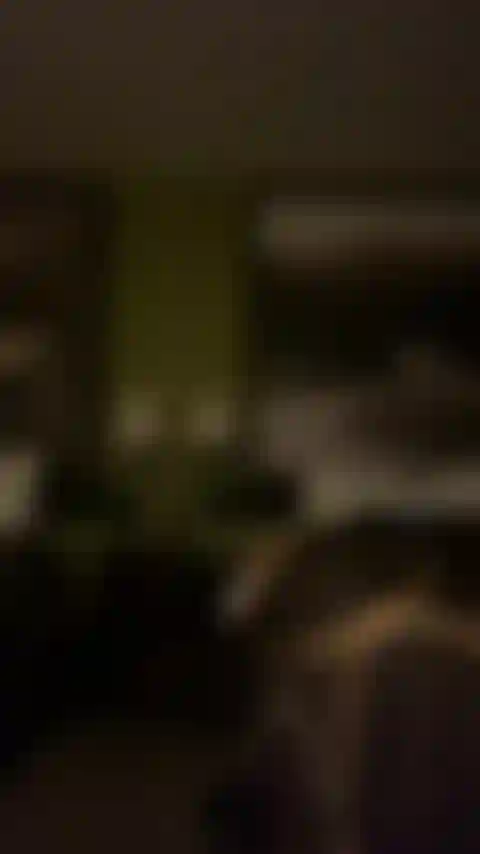 Exibindo algum corpo.