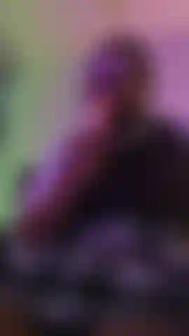 Depois do trabalho chupo pica.