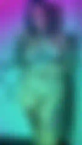 Venha se molhar comigo.