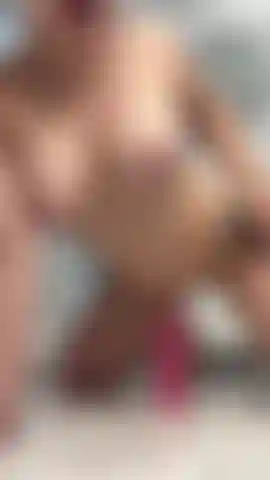 Monto seu pau no banheiro.