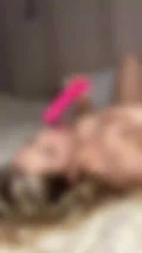 Gosto de chupar seu pau duro mmmm.