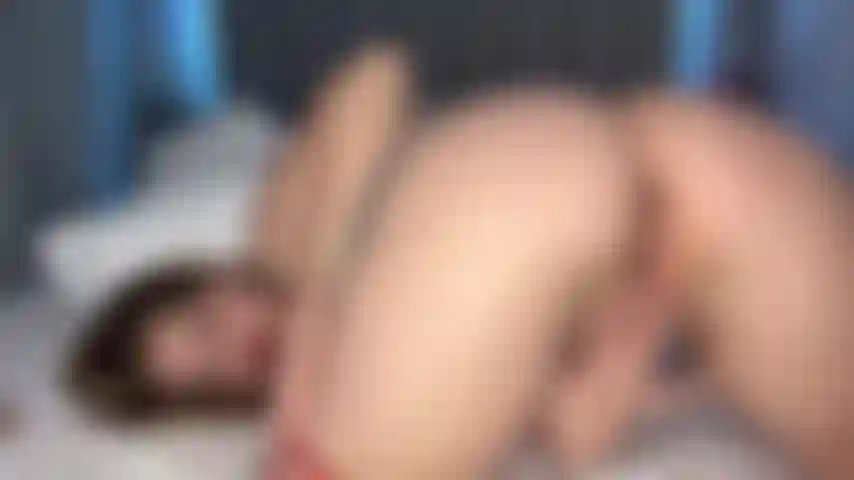 Eu gosto de tocar minha buceta apertada para vocês, ho ho ho.