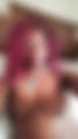 Adoro bucetas rosadas e nuas.