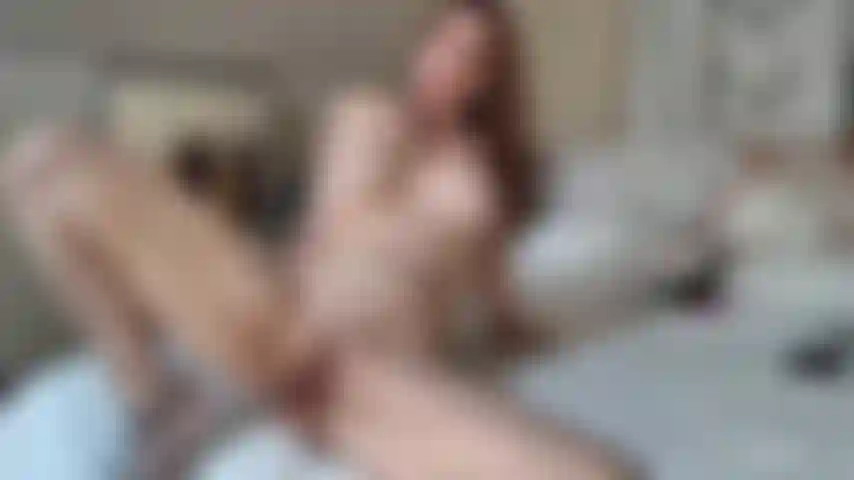 Uma máquina de foder com gozadas pingando, conversas sujas e super molhadas.