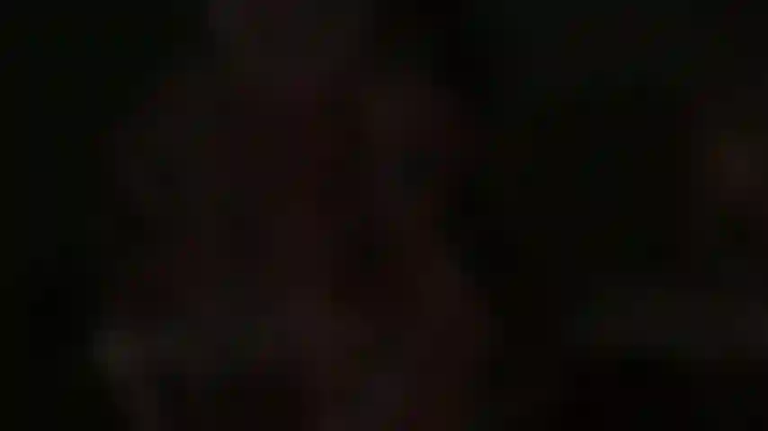 Masturbe-se nos meus seios.