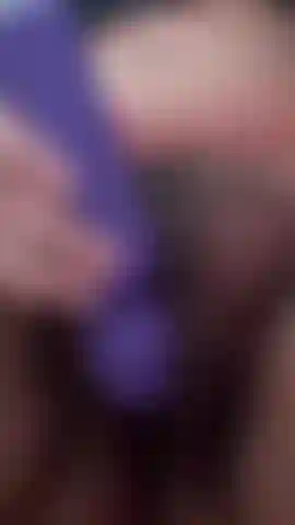 Watch this hairy pussy CUM!