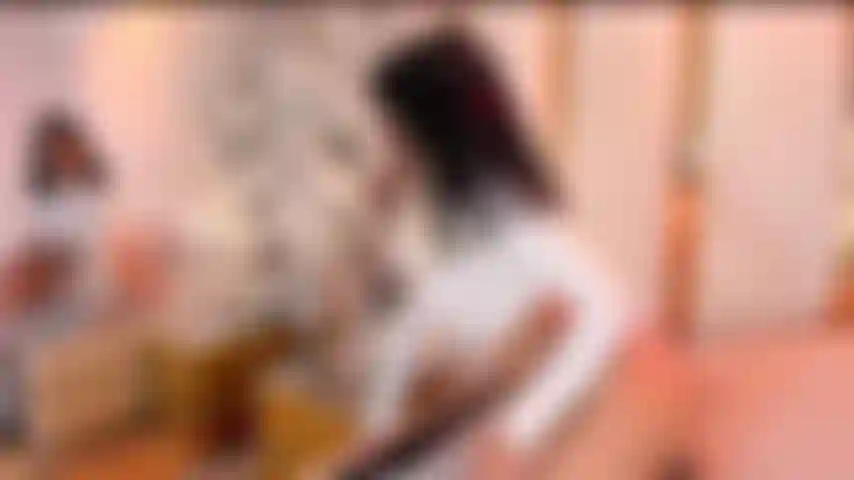 I-d like to meet you at a bar, pretend we-re