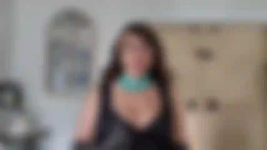 Ash - cuspir - fumar - você é meu escravo.