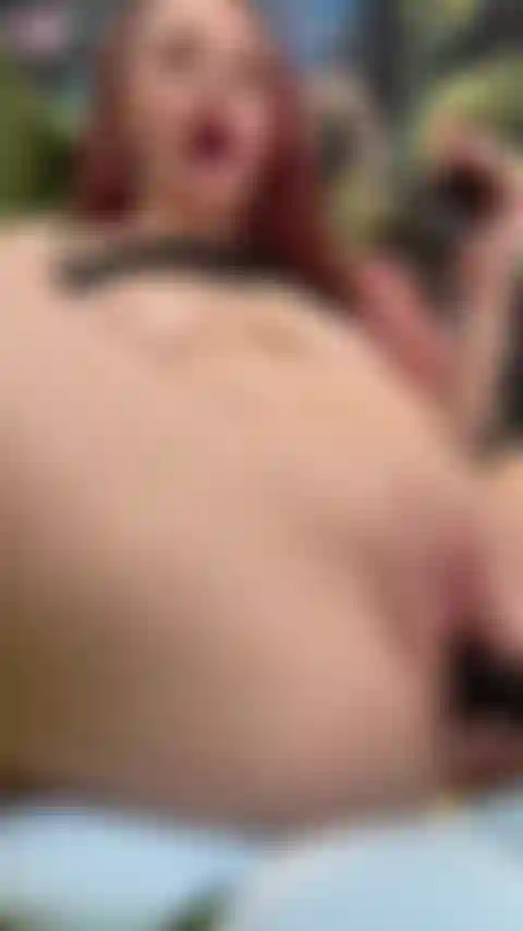 Close-up com anexo gspot na buceta.