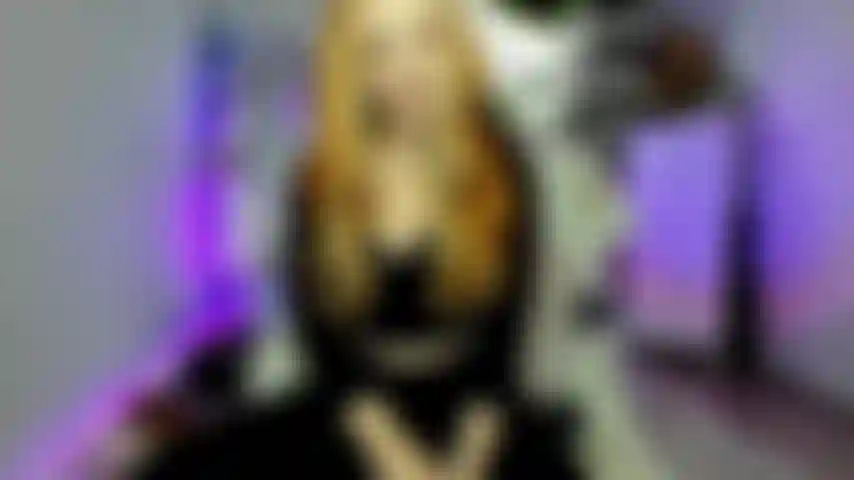 Incentivo femme (femdom, incentivo à sissificação).