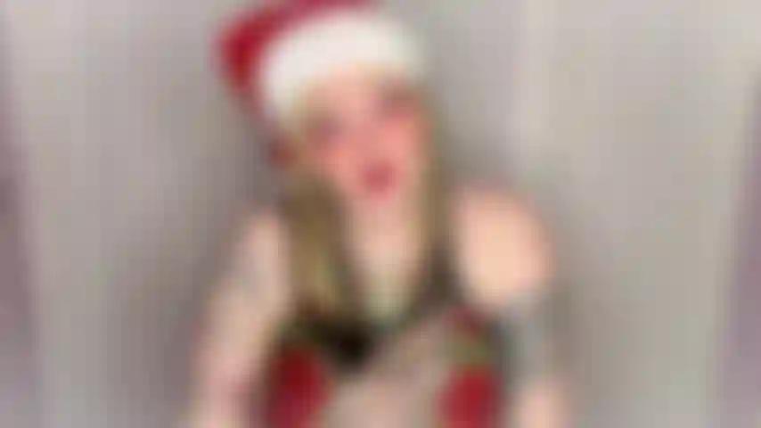 Denuncie bukkake elfo gay do shopping, você está no shopping para fazer compras de natal de última hora. O papai noel do shopping está lá, com uma equipe de alguns elfos muito musculosos ajudando-o. Você vai usar o banheiro e um elfo te segue. Então mais. E muito mais. E muito mais.