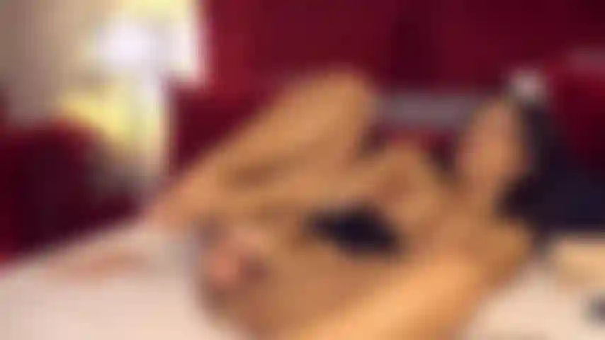 Apaixonadamente fodida, vamos terminar com um suculento footjob.