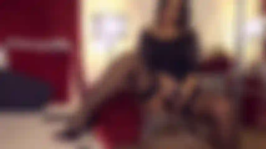 Fodendo sua garganta e sua bunda até você explodir como um garoto safado.