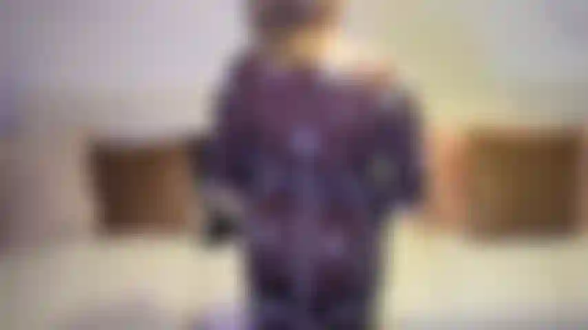 Você vai adorar minhas pernas e seios.