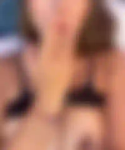 Mmm, adivinha onde meus dedos estavam!