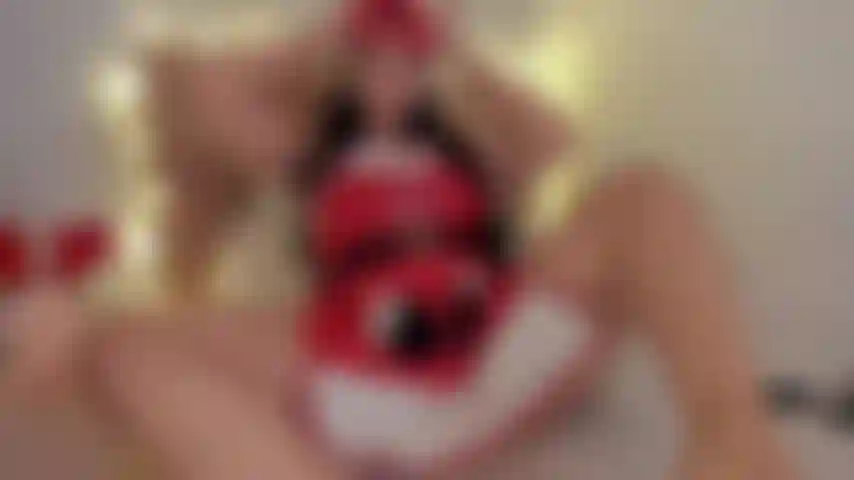 Mami noel tendo um grande orgasmo com um pau preto.