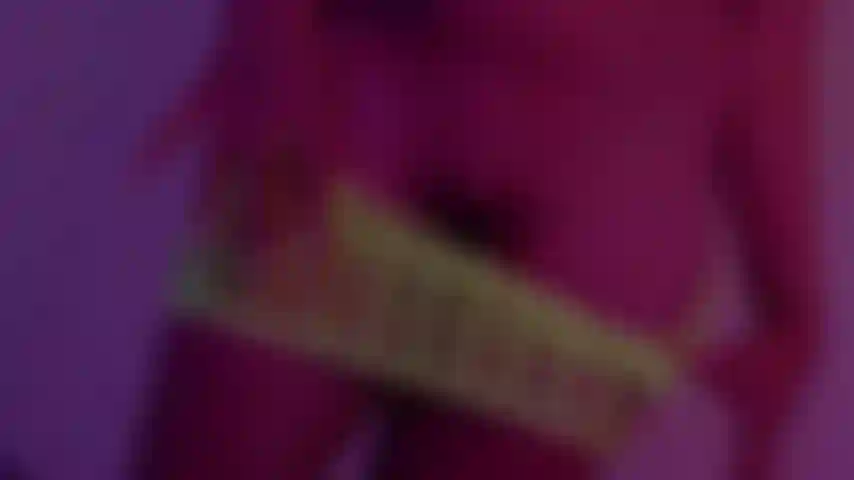 Vem que minha bucetinha vem e mais que isso eu tenho ela peluda, me diga você gosta de cabelo?