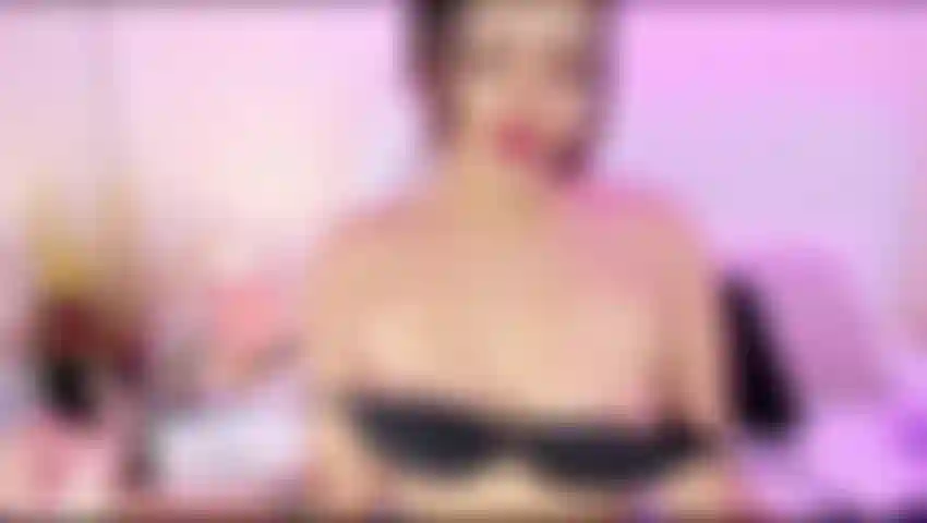 Olha como minha buceta fica molhada lentamente.