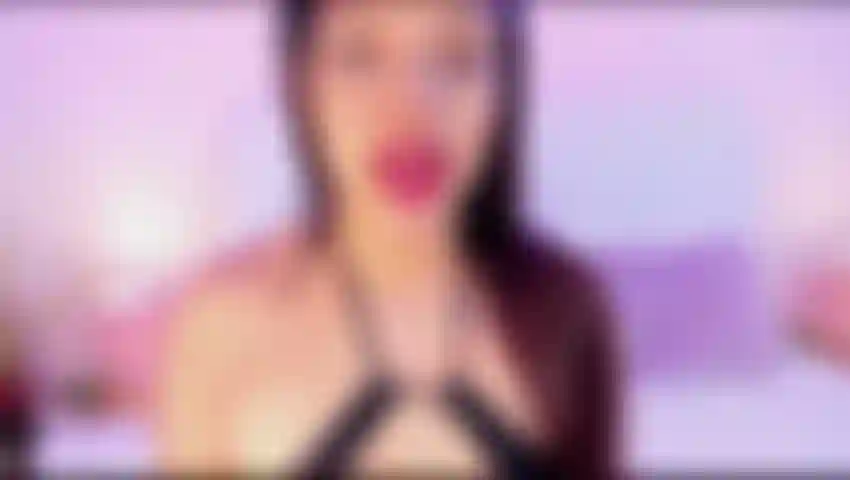 Você gosta dessa vista enquanto eu molho minha buceta para você?