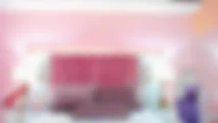 Cavalgando seu pau como uma vagabunda insaciável, de frente e de ré.